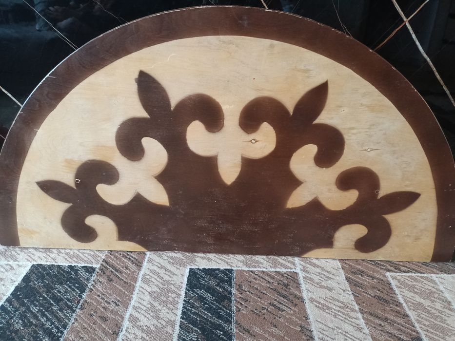 Продам круглый стол