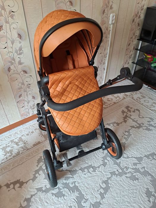 Продам коляску 2 в 1