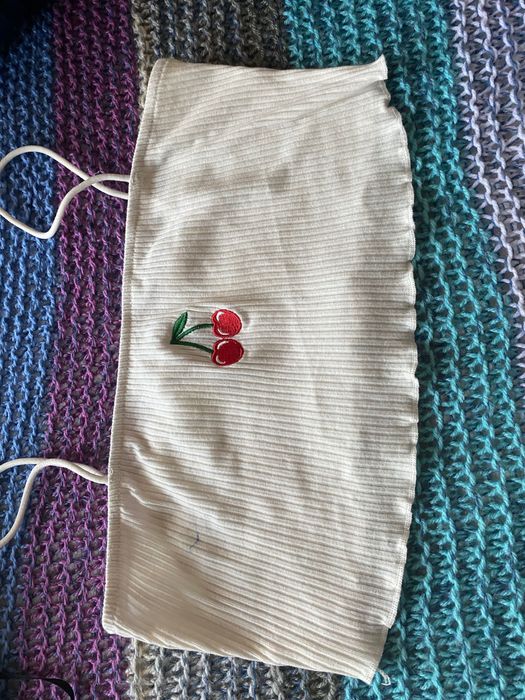 Дамски дрехи несъ носени