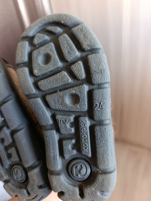 Продам зимние валенки.24 размер