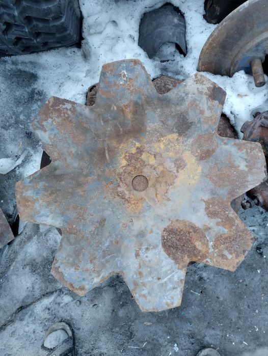 Продаю сельхоз запчасти.