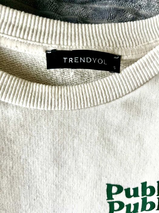 Bluza sport lejera cu imprimeu grafic Trendyol