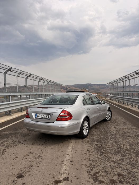 MERCEDES-BENZ E-Class 2002 — imagine 3