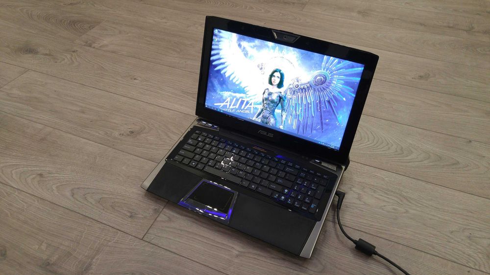 Laptop gaming de colectie Asus Lamborghini, intel core i7