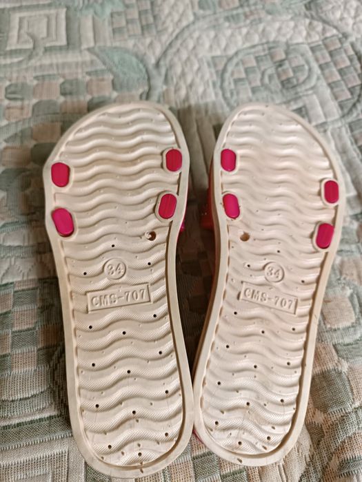 Шлепки для девочек