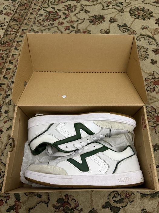 Кроссовки Vans белые