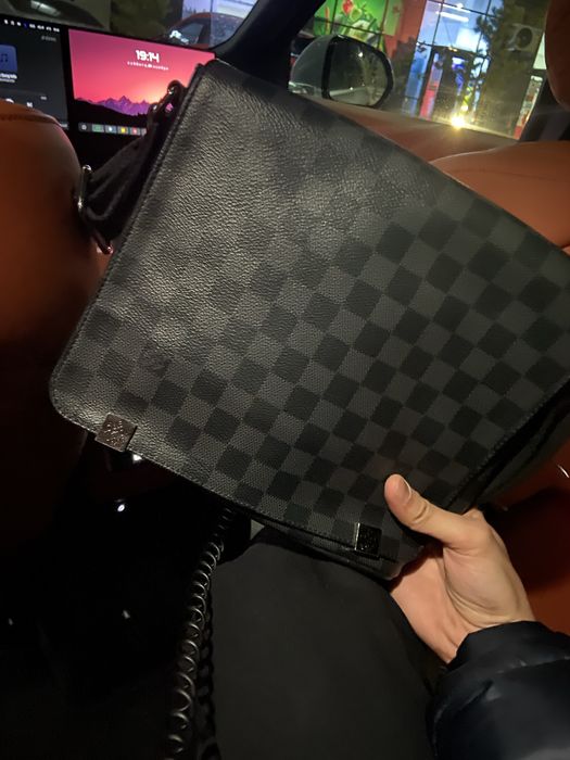 Louies Vuitton District PM Messenger Bag