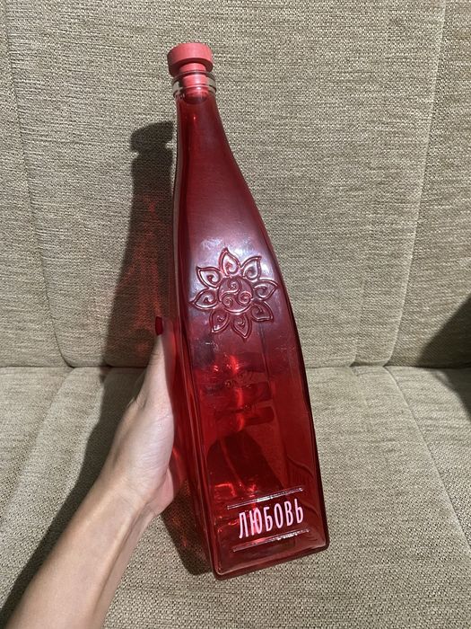 Графин для воды и напитков Любовь 1л