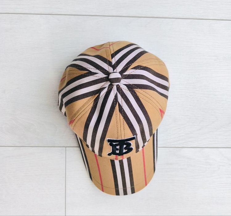 Burberry шапка с козирка