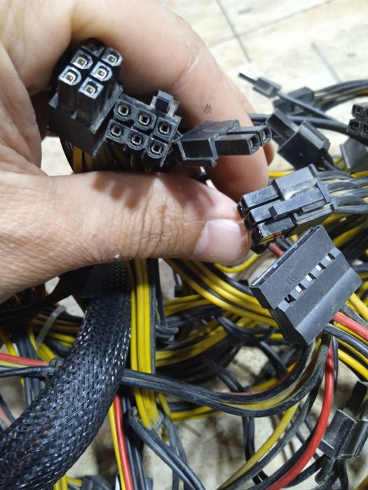 Silniy Blok pitaniya 1600w