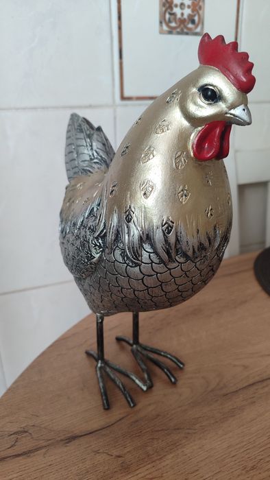 Продам декоративную фигурку