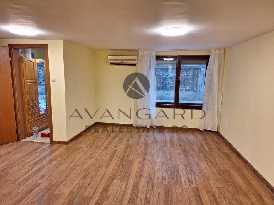 Продава се Едностаен апартамент в Пловдив, Христо Смирненски - 32 кв.м за 1438 €/кв.м - Снимка #1