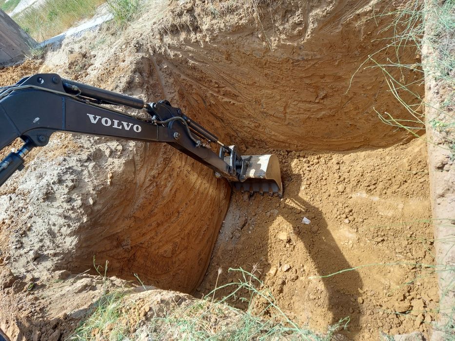 Miniexcavator de închiriat Craiova, Dolj