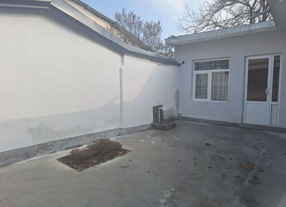 Домик в общем дворе