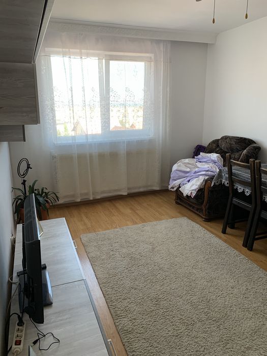 Inchiriez apartament 2 camere
