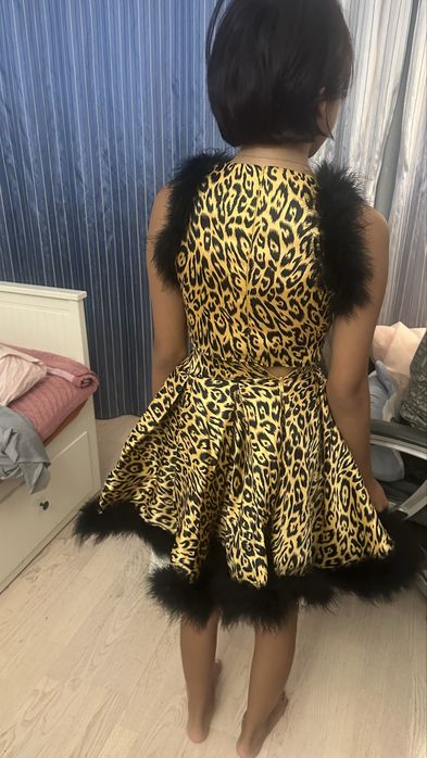 Платье тигровое сценическое на 9-11 лет
