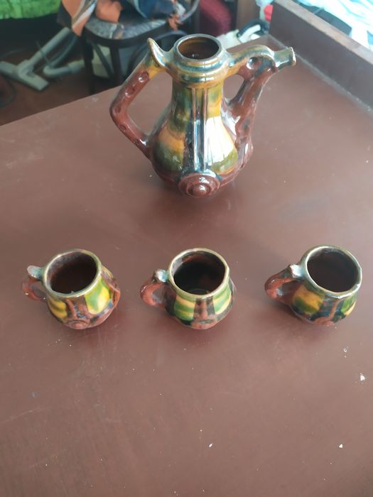 Глинен чайник с чашки