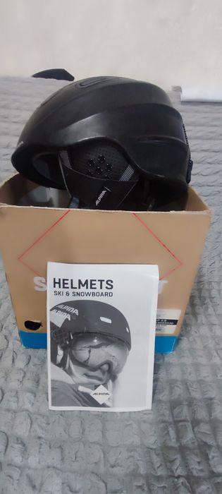 Шлем горнолыжный