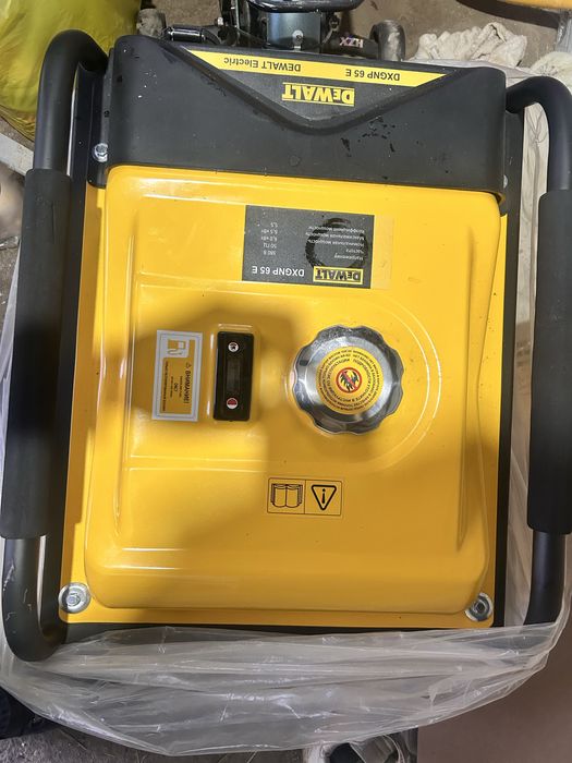 “Новый газ-бензин генератор DeWALT DXGNP 65 E