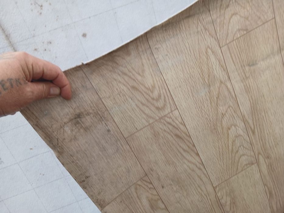 Продам линолиум и холодилник