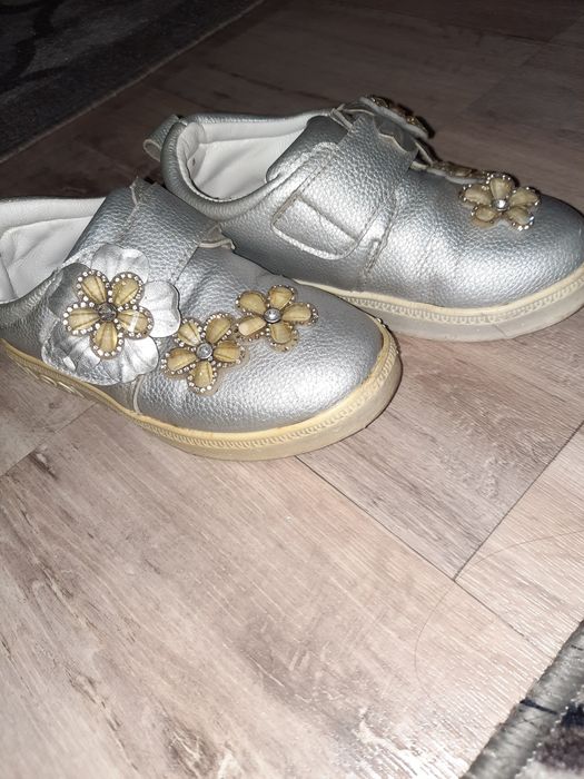 Серебряные ботиночки 30 р