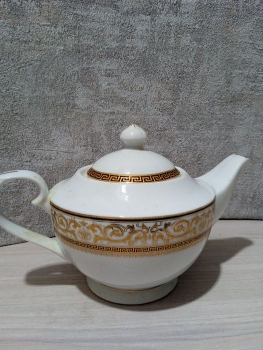 Чайник заварочный 1000 тг.