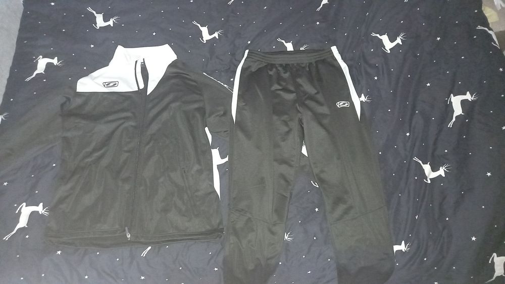 Продам спортивный костюм!