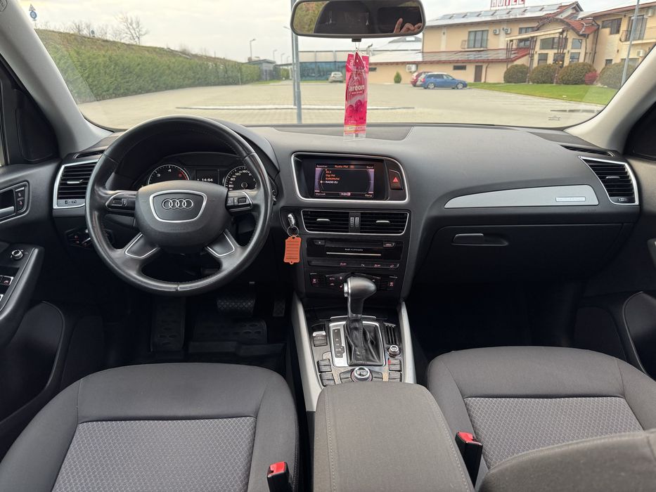 Vand Audi Q5  Model Facelift 2.0TDI 177 CP 4*4 Cutie Automata