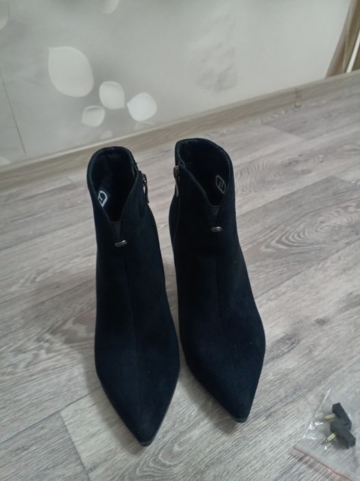 Продам в отличном качестве обувь