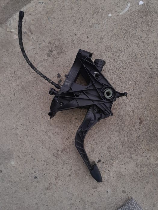 Pedală ambreiaj skoda