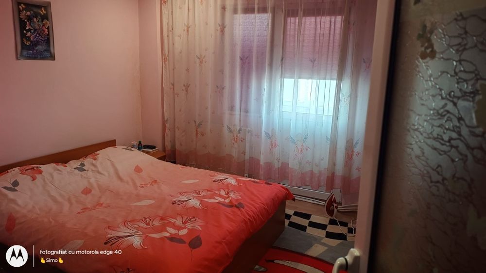 Ofer spre vânzare apartament două camere Mioveni, zona piață