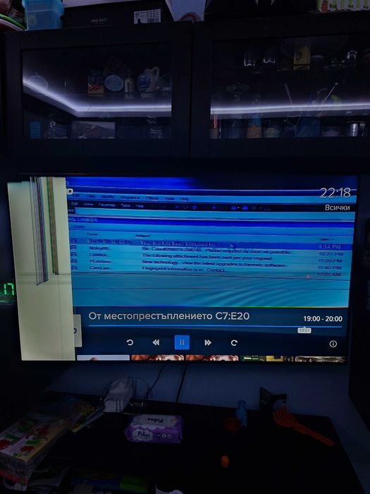 Телевизор Samsung 50AU7172, 50" за части