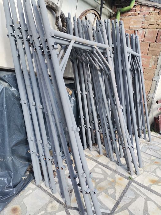 Отдавам скеле под наем рамково по договаряне.