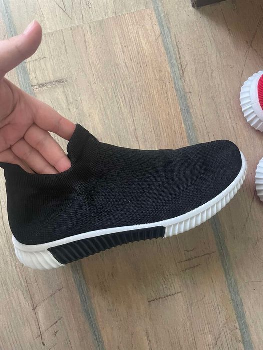 Спортни маратонки с гъвкава подметка