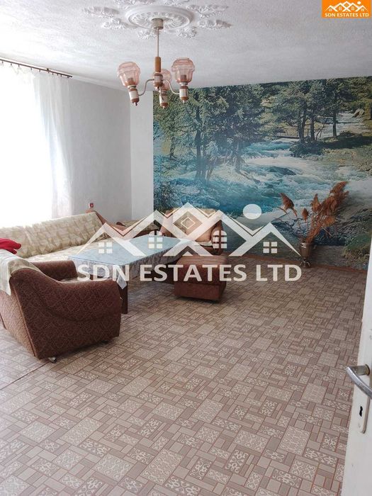 Продава монолитна къща в село Дъбово