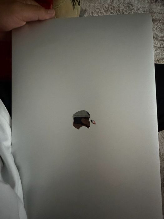 Mackbook 2019 cor i7