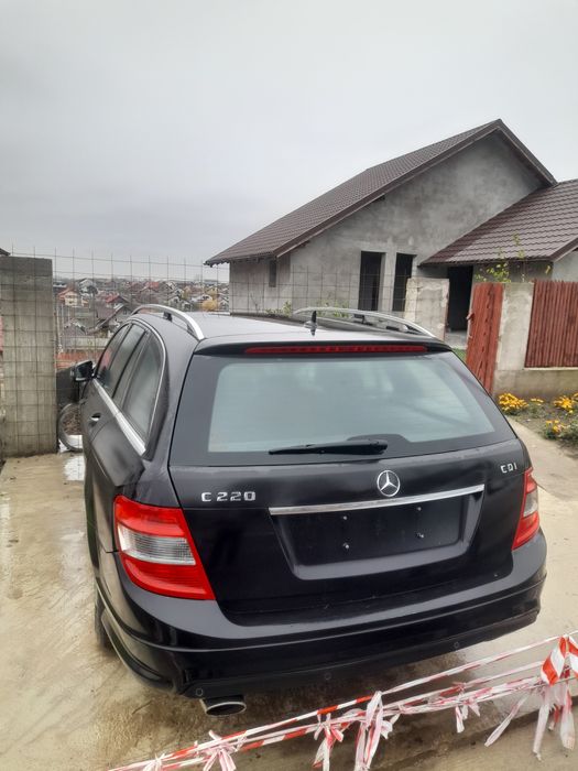 Vand Mercedes C 220 / W 204 pentru piese an 2011