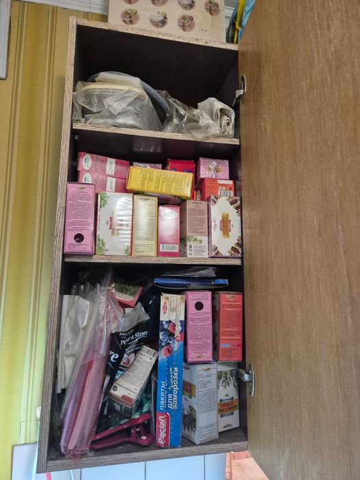 Кухонные навесные шкафы