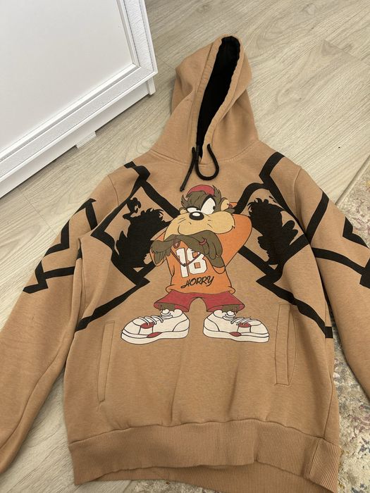 Модное худи oversize с мультяшным принтом