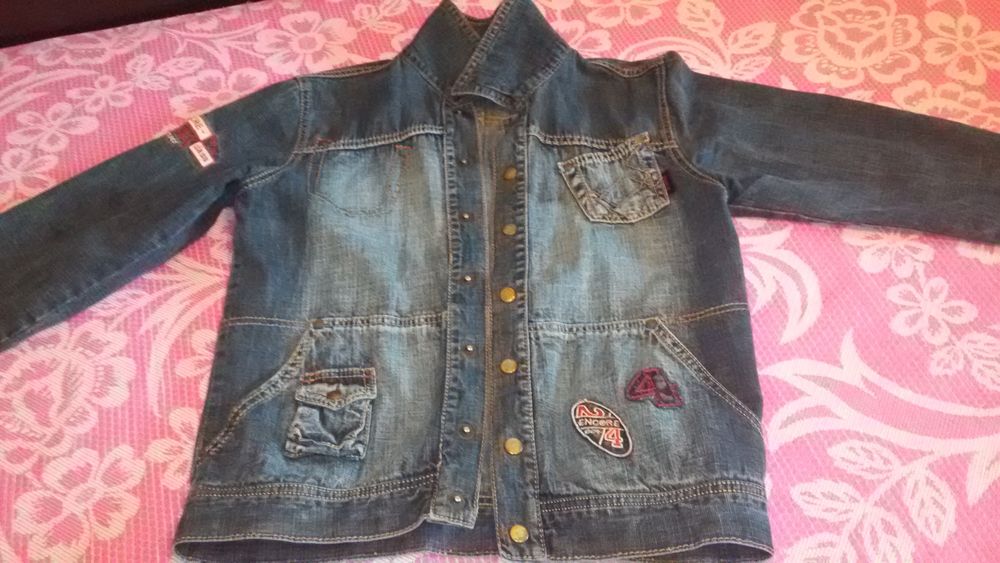 Срочно продам джинсовую куртку