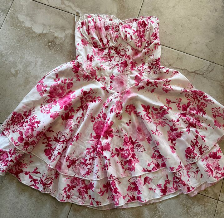 Дамска рокля с размер