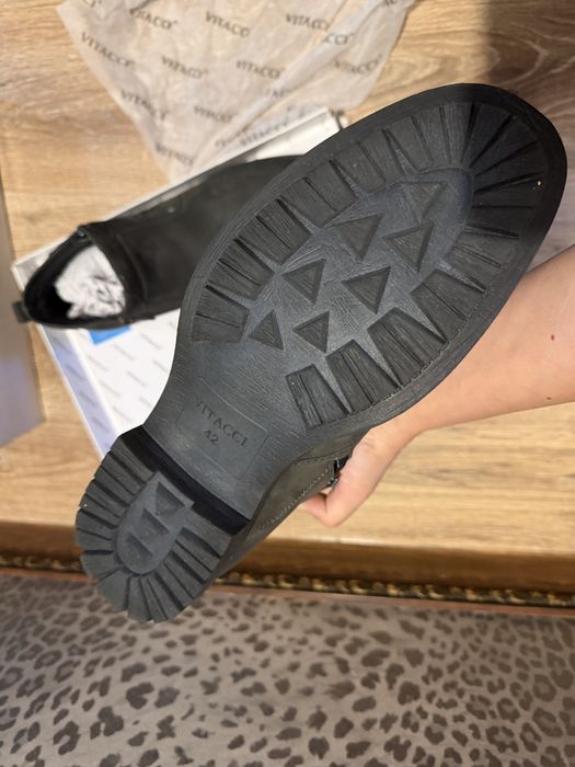 Кожаные ботинки демисезонные VITACCI