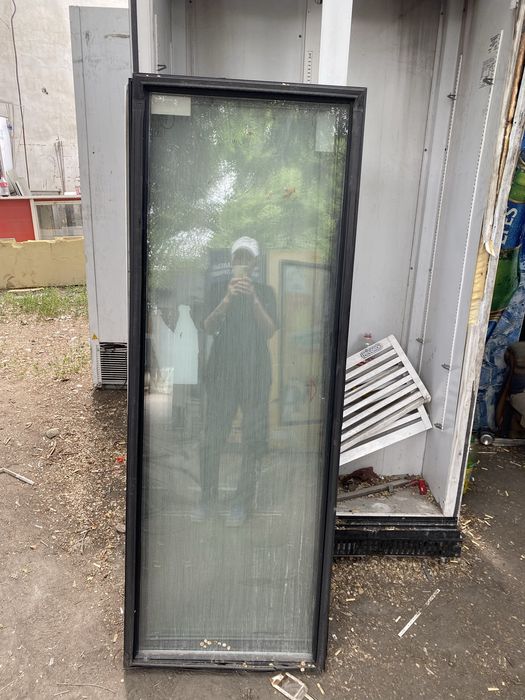 Продам пластиковые двери от витринных холодильников