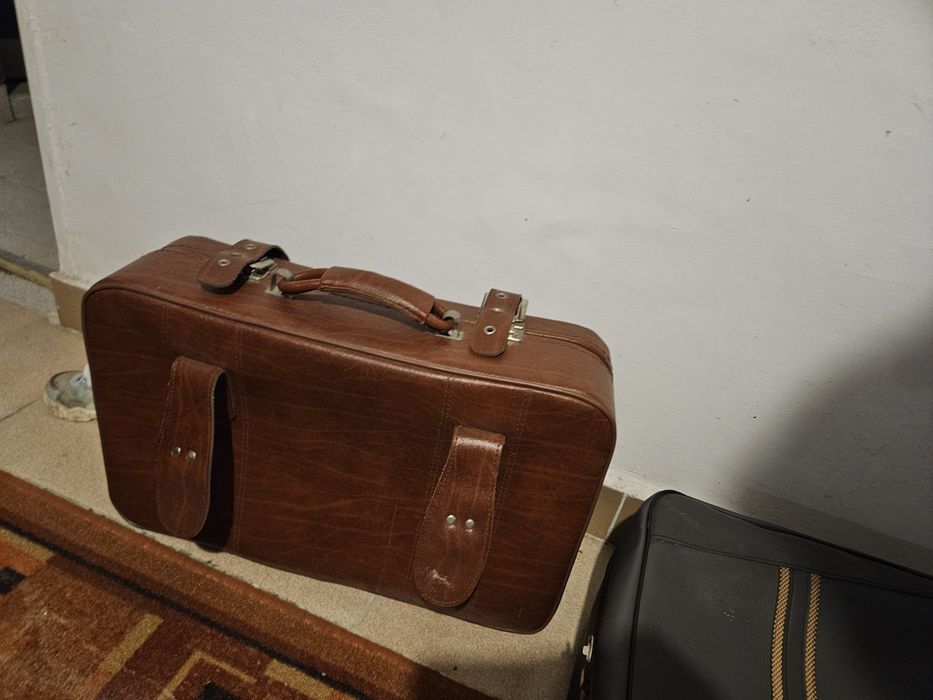 Ретро куфари 2 бр.Куфари в добро състояние,  цена 20 € за 1 бр. Намират се в град Варна