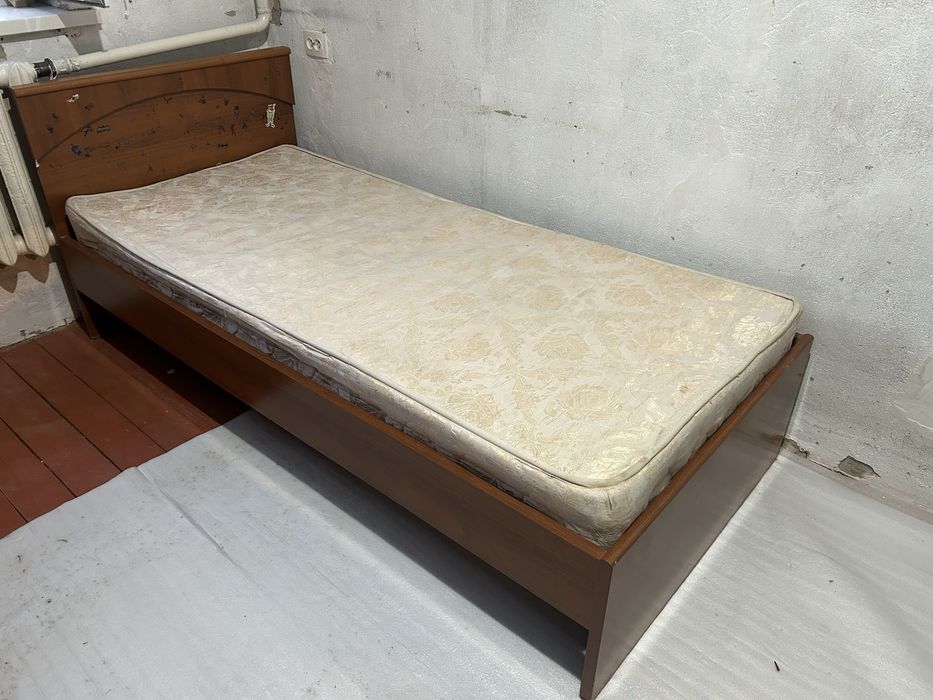 Односпальня кровать