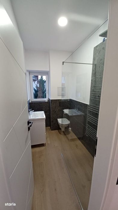 Apartament 2 camere, etaj 2/2 bloc tip vila, renovat total, grădină! — fotografia 3