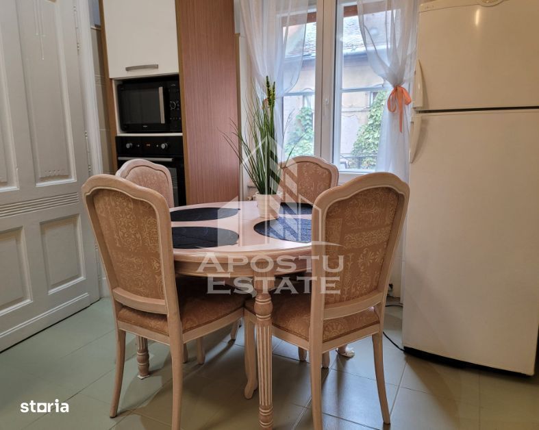 Apartament renovat de vanzare, 4 camere, 3 bai, zona centrala, Iosefin