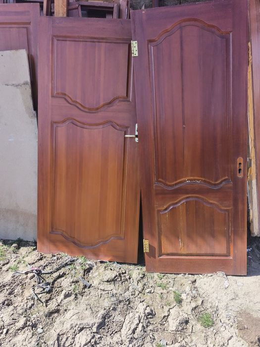 Деревянные двери