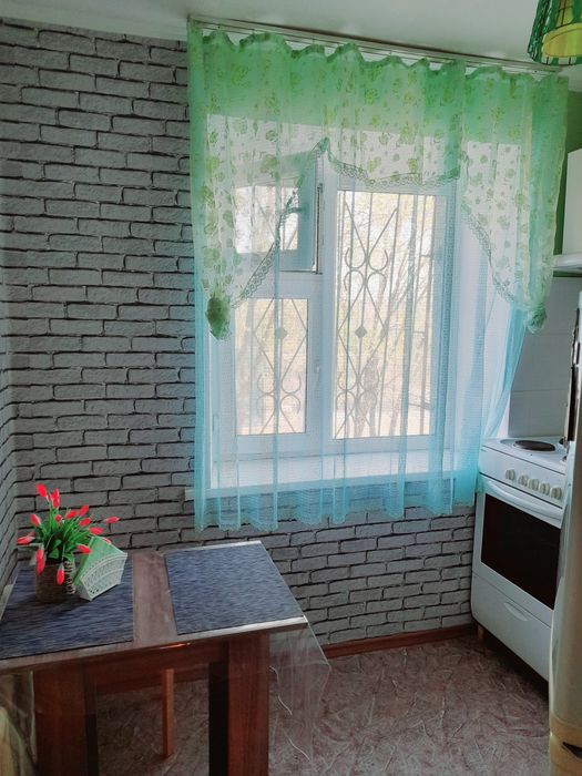 1-2 ком / час/ сутки/центр/ wi-fi.