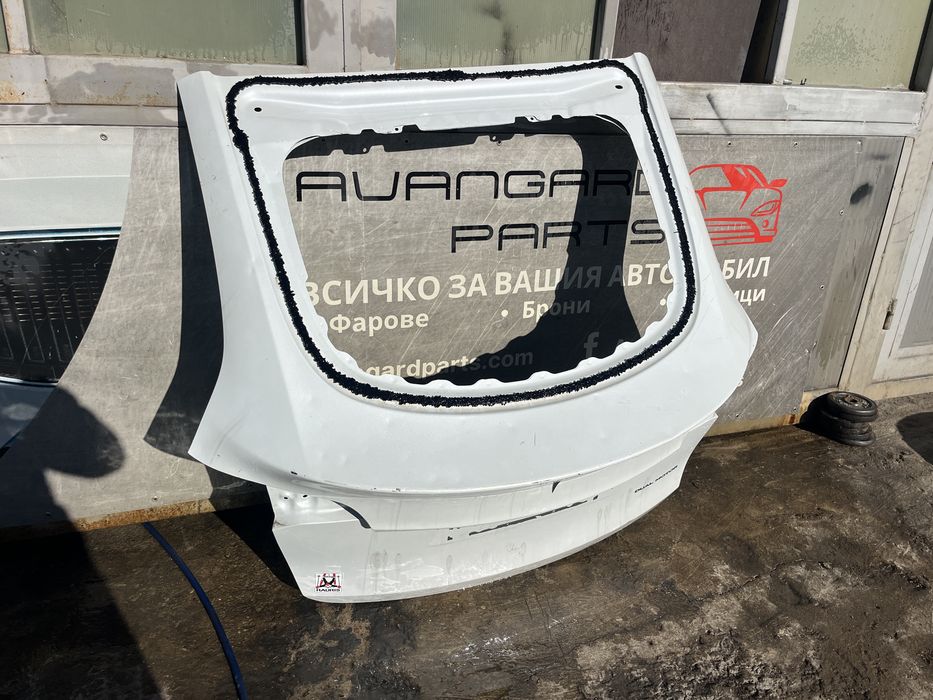 3 броя багажна врата Tesla Y 2020-